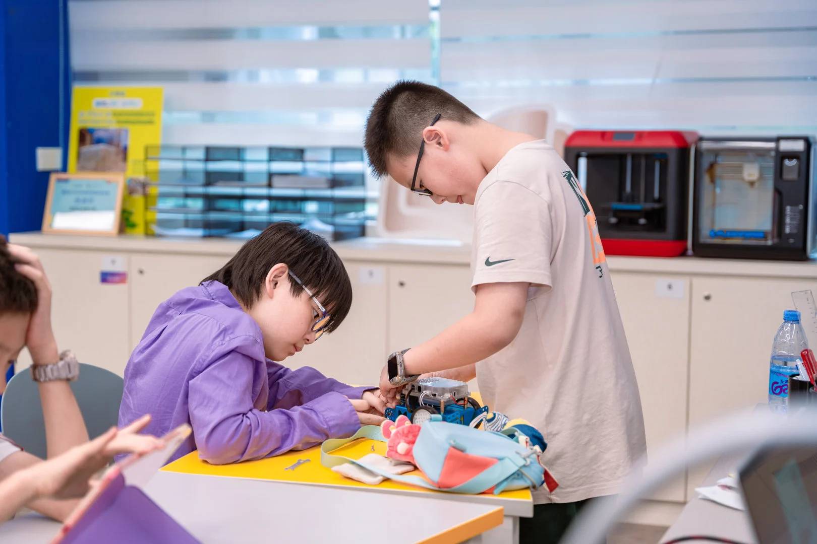 Cross-cultural innovation teamwork